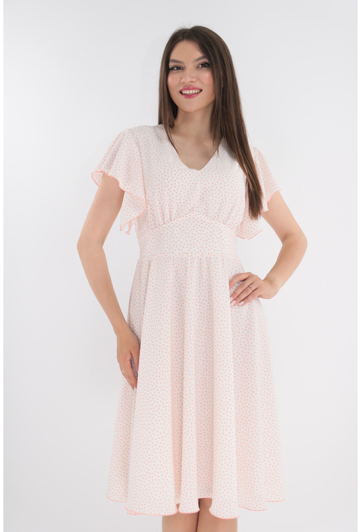 Rochie clos alba cu buline discrete roz