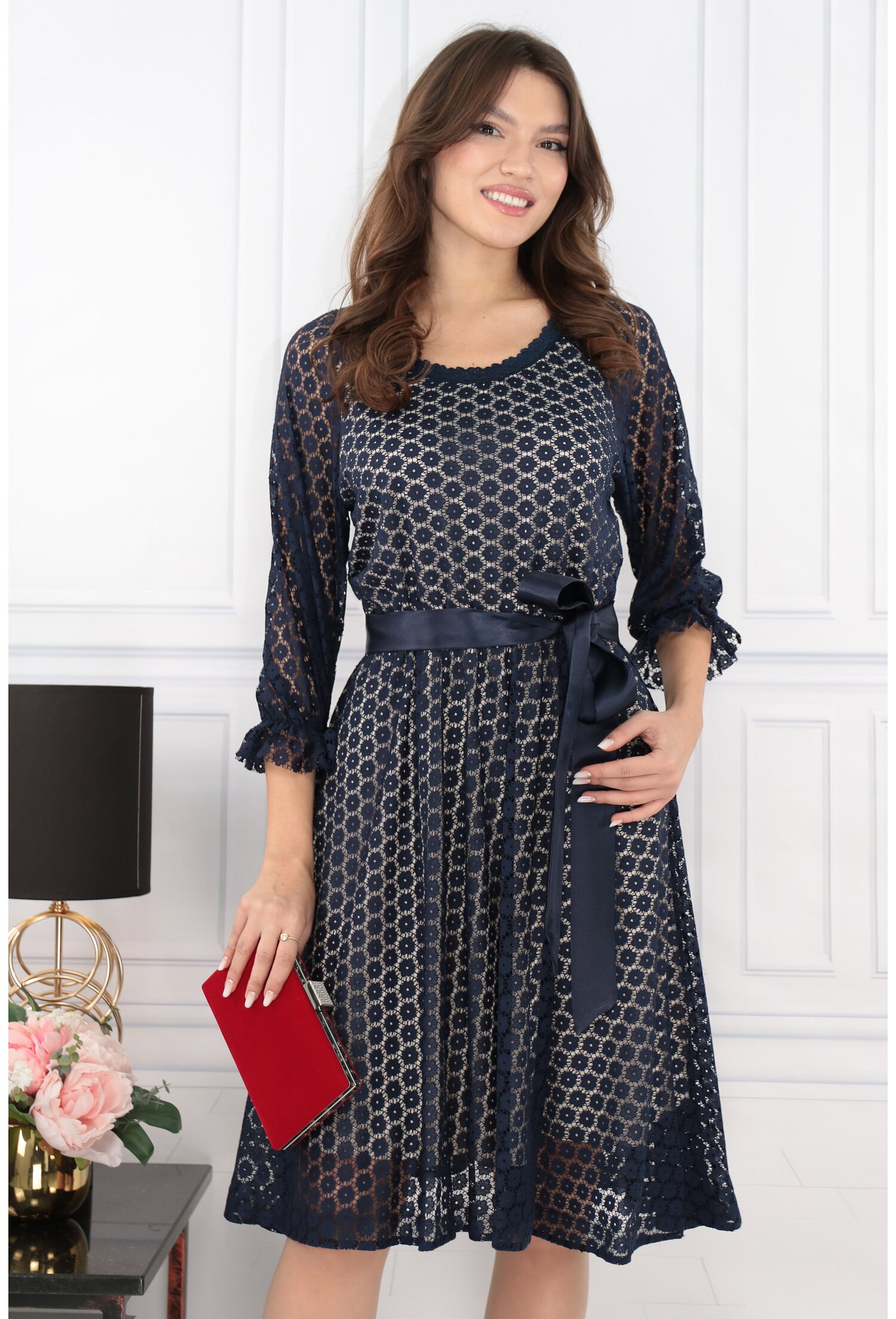 Rochie clos din dantela bleumarin