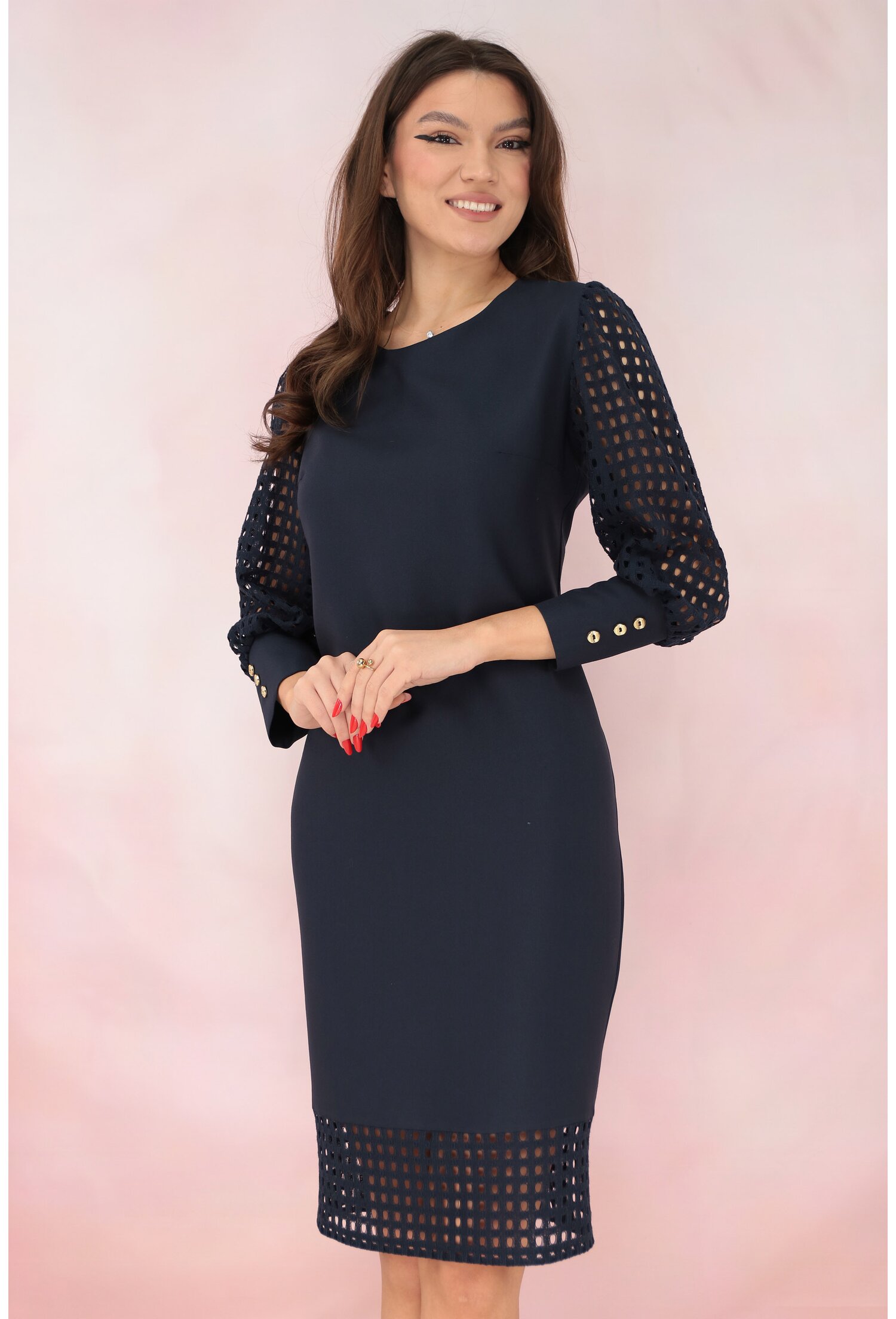 Rochie cocktail bleumarin cu maneci si tiv din dantela