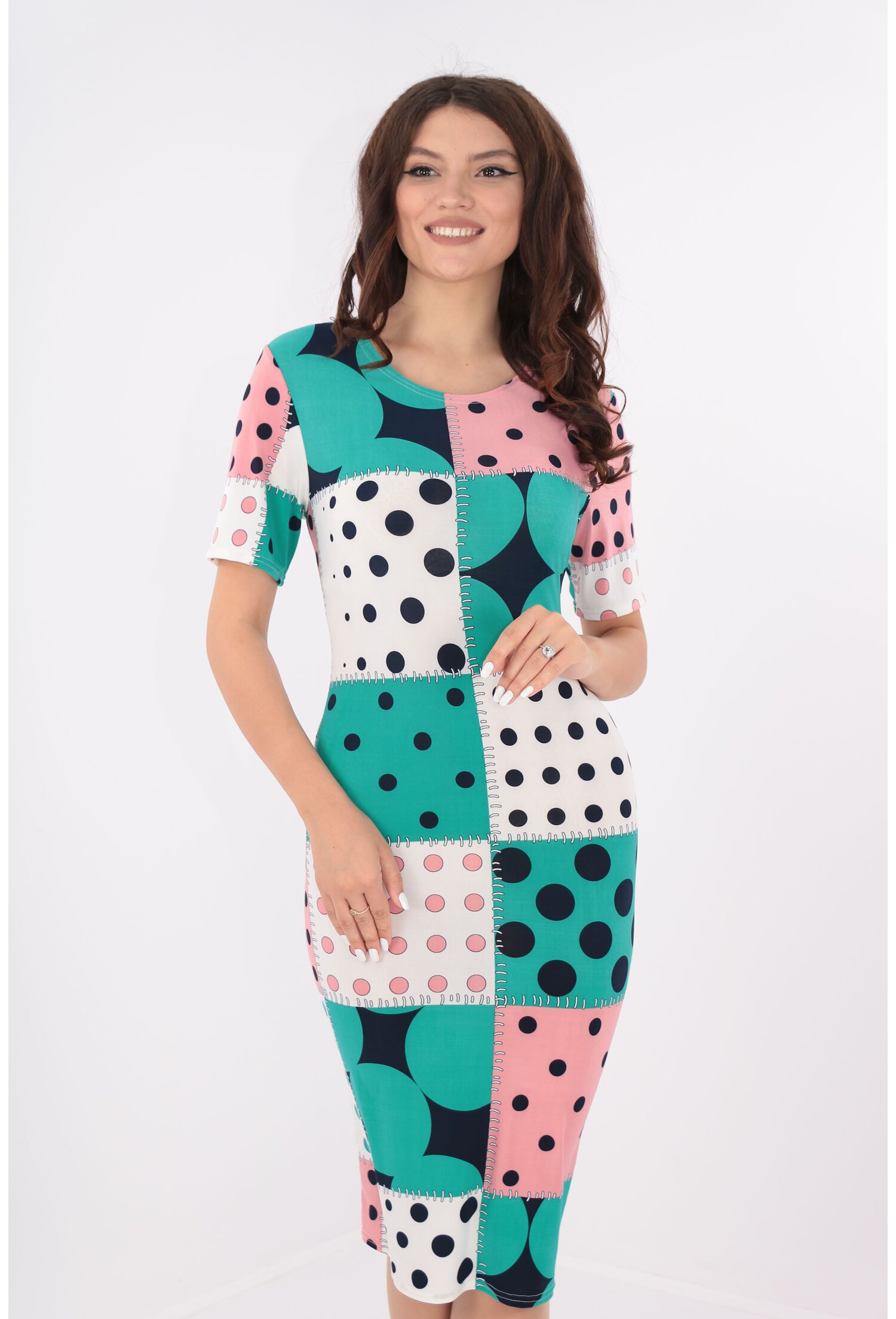 Rochie cu patrate mari roz si verzi