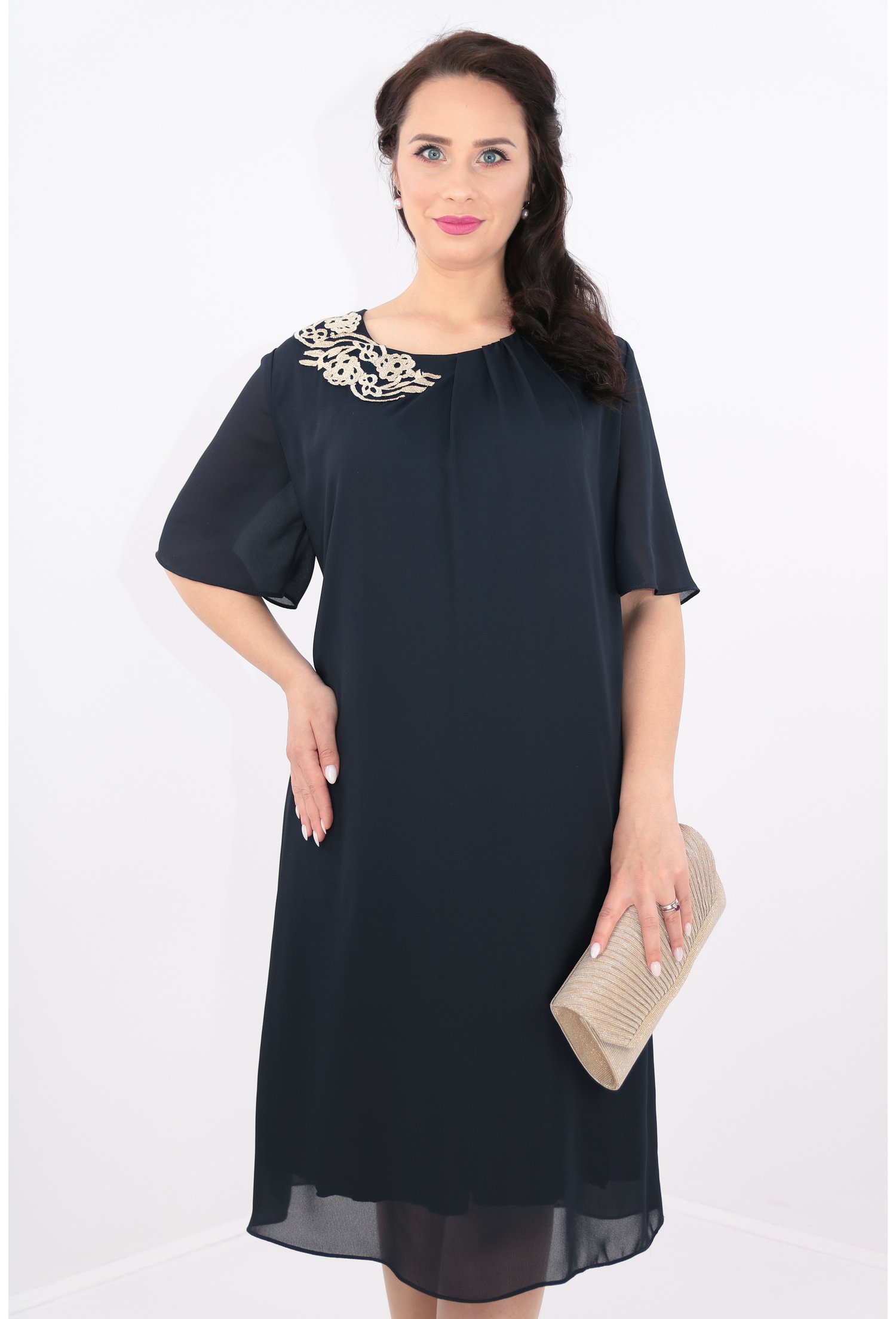 Rochie din voal bleumarin cu broderie aurie