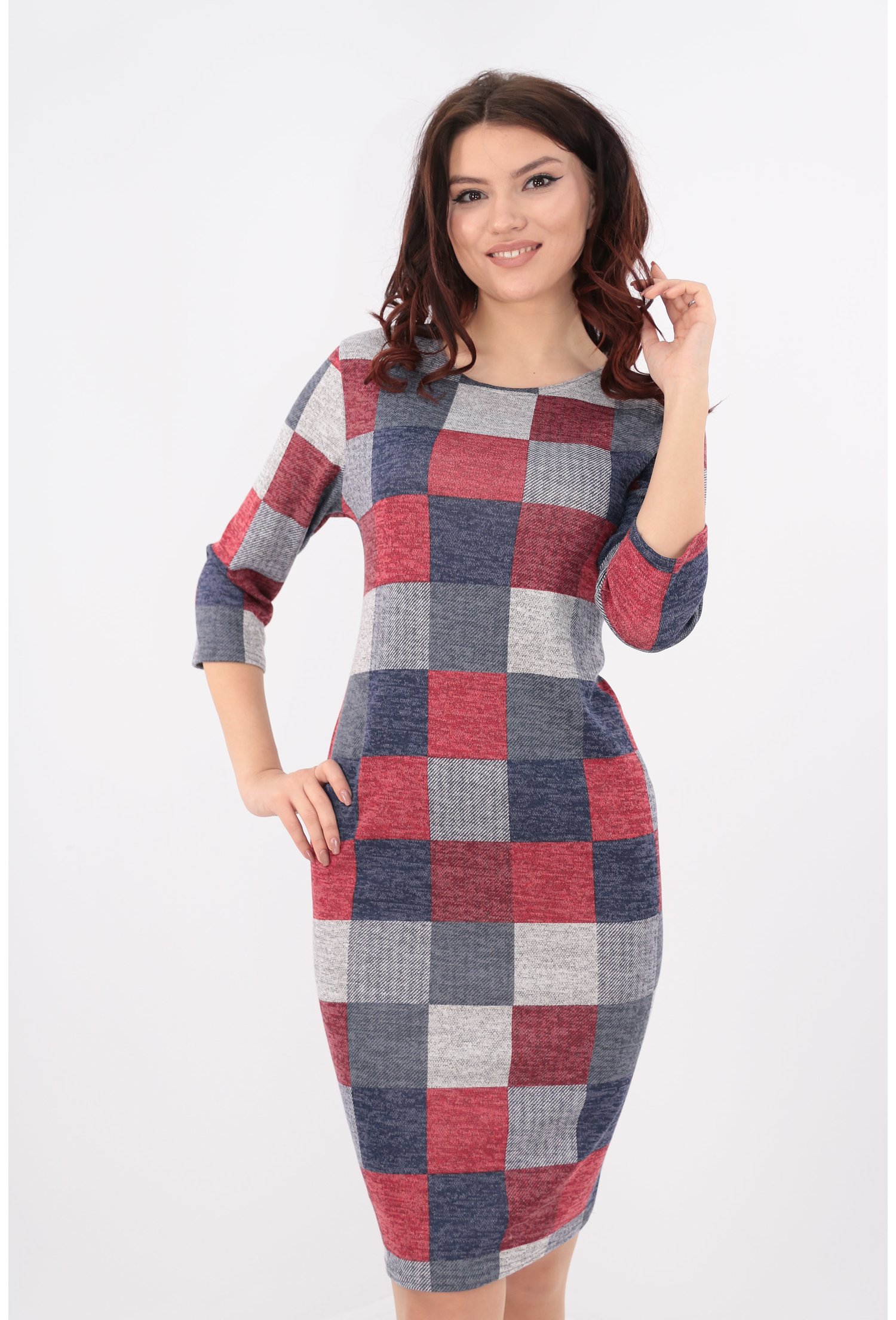 Rochie dreapta cu carouri maxi bleumarin si rosii