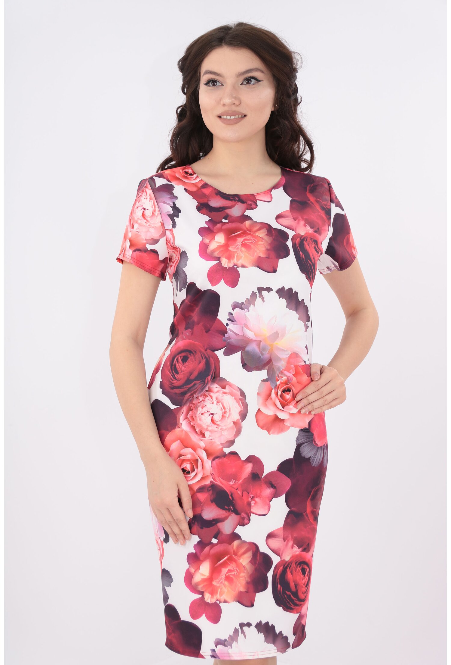 Rochie dreapta cu trandafiri rosii