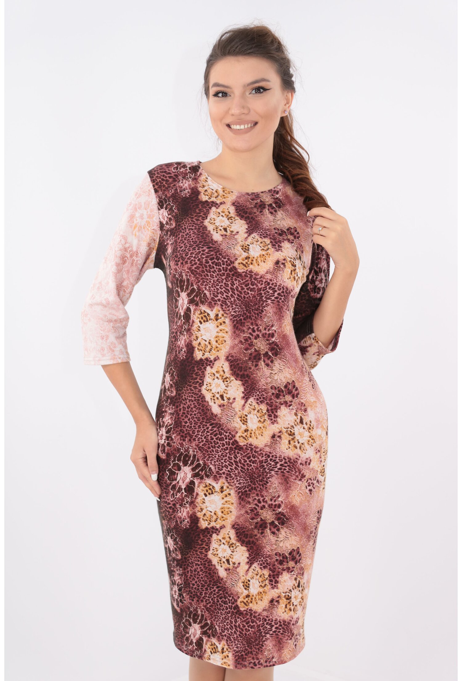 Rochie dreapta maro cu print floral bej