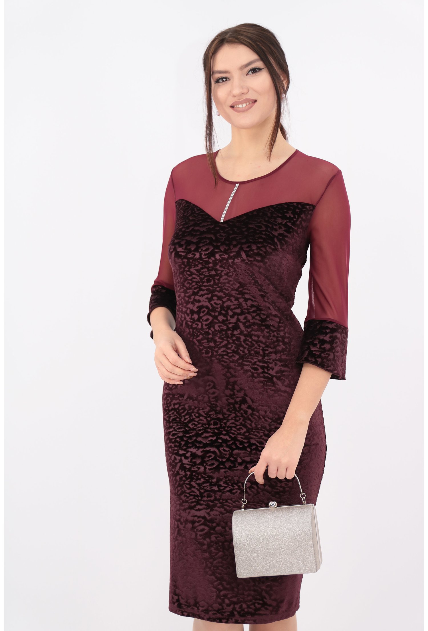 Rochie eleganta bordo din catifea cu stasuri argintii