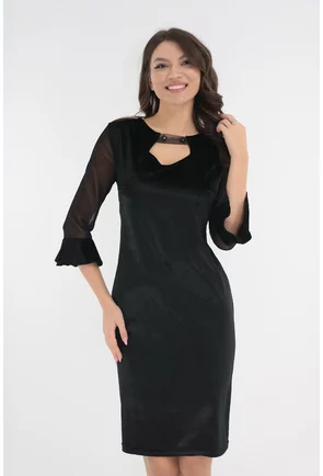 Rochie eleganta din catifea neagra cu decupaj la decolteu
