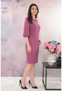 Rochie eleganta lila inchis accesorizata cu brosa
