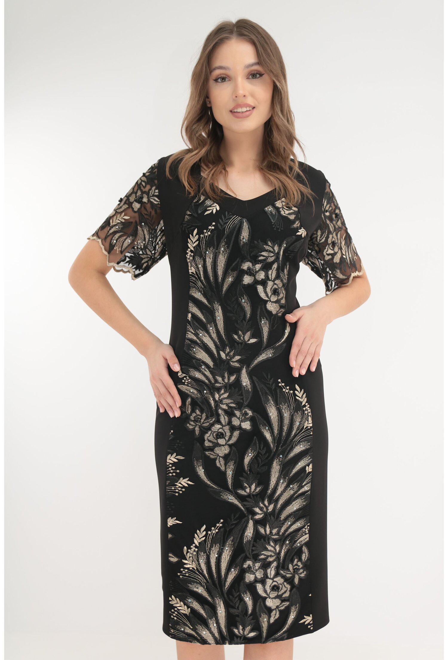 Rochie eleganta neagra cu broderie aurie