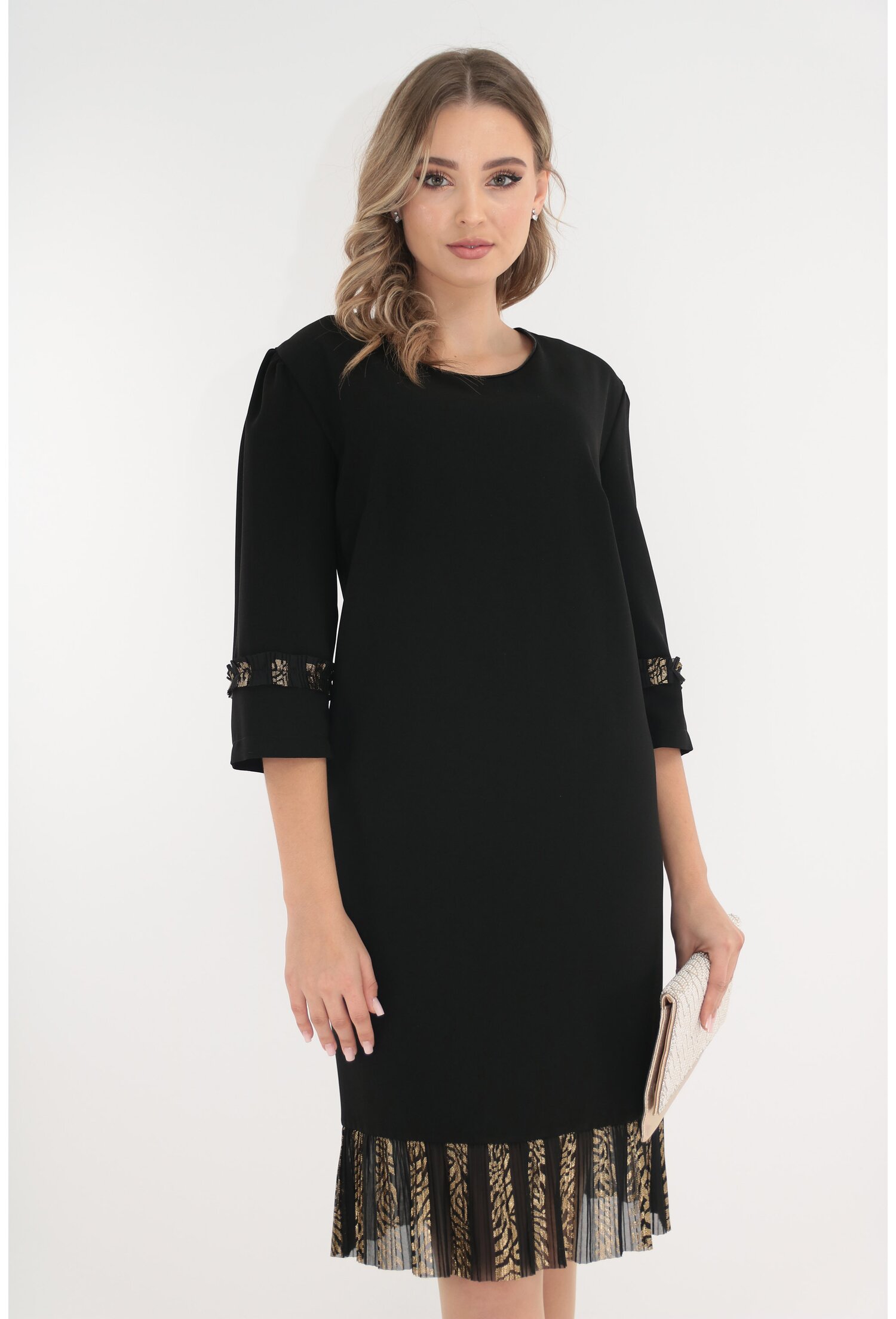 Rochie eleganta neagra cu insertii din voal plisat