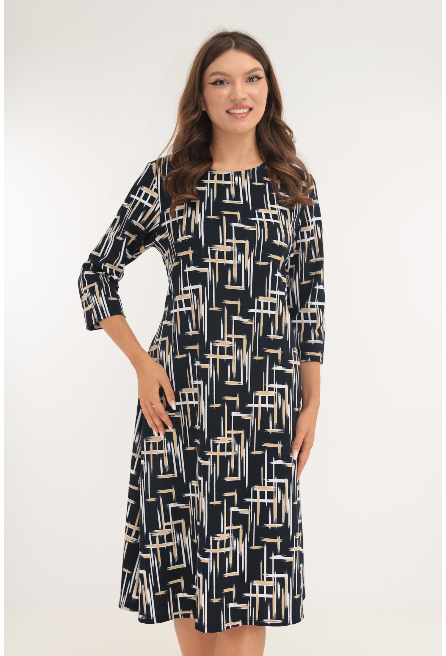 Rochie evazata bleumarin cu print geometric alb-crem