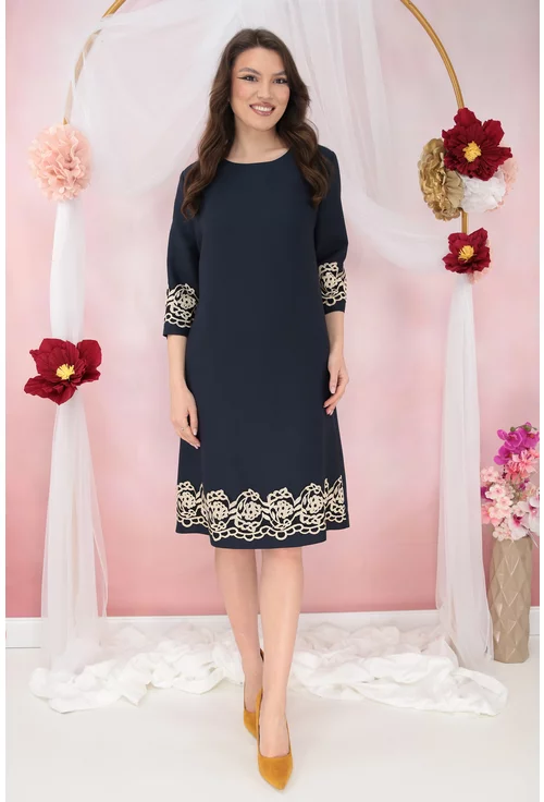 Rochie evazata din stofa bleumarin cu broderie florala bej