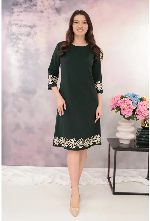 Rochie evazata din stofa verde cu broderie florala bej