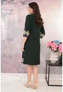 Rochie evazata din stofa verde cu broderie florala bej