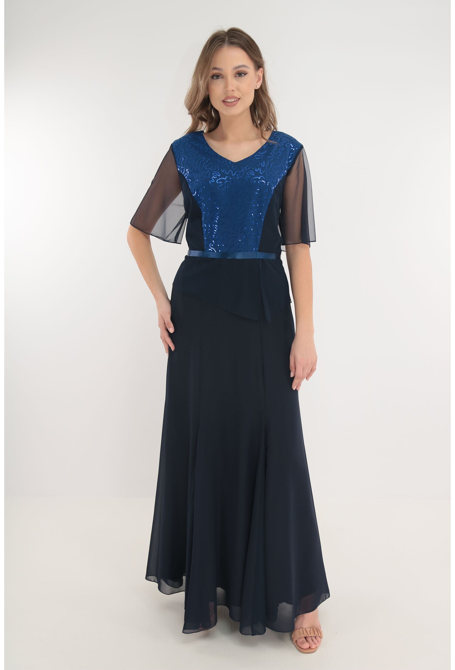 Rochie lunga din voal bleumarin cu insertie albastra din tulle cu paiete