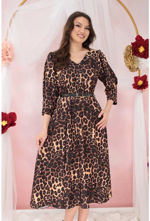 Rochie midi cu o curelusa in talie si animal print maro
