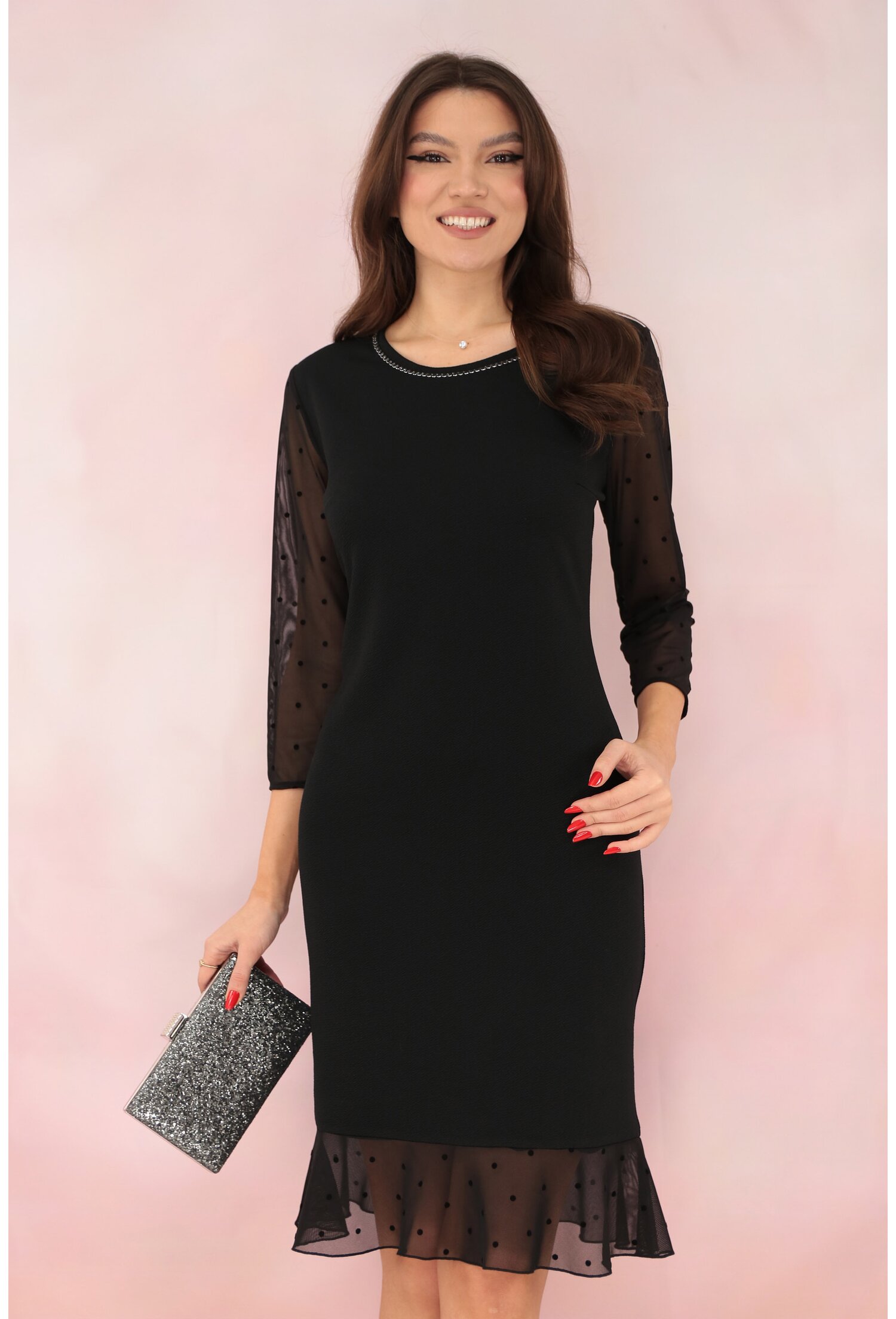 Rochie neagra cu volanas la tiv si maneci din tulle