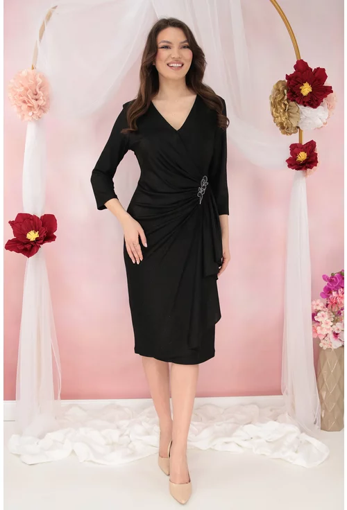 Rochie neagra de ocazie cu fronseuri si strasuri in talie