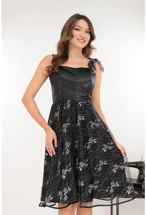 Rochie neagra de ocazie din dantela fina si matase peliculizata