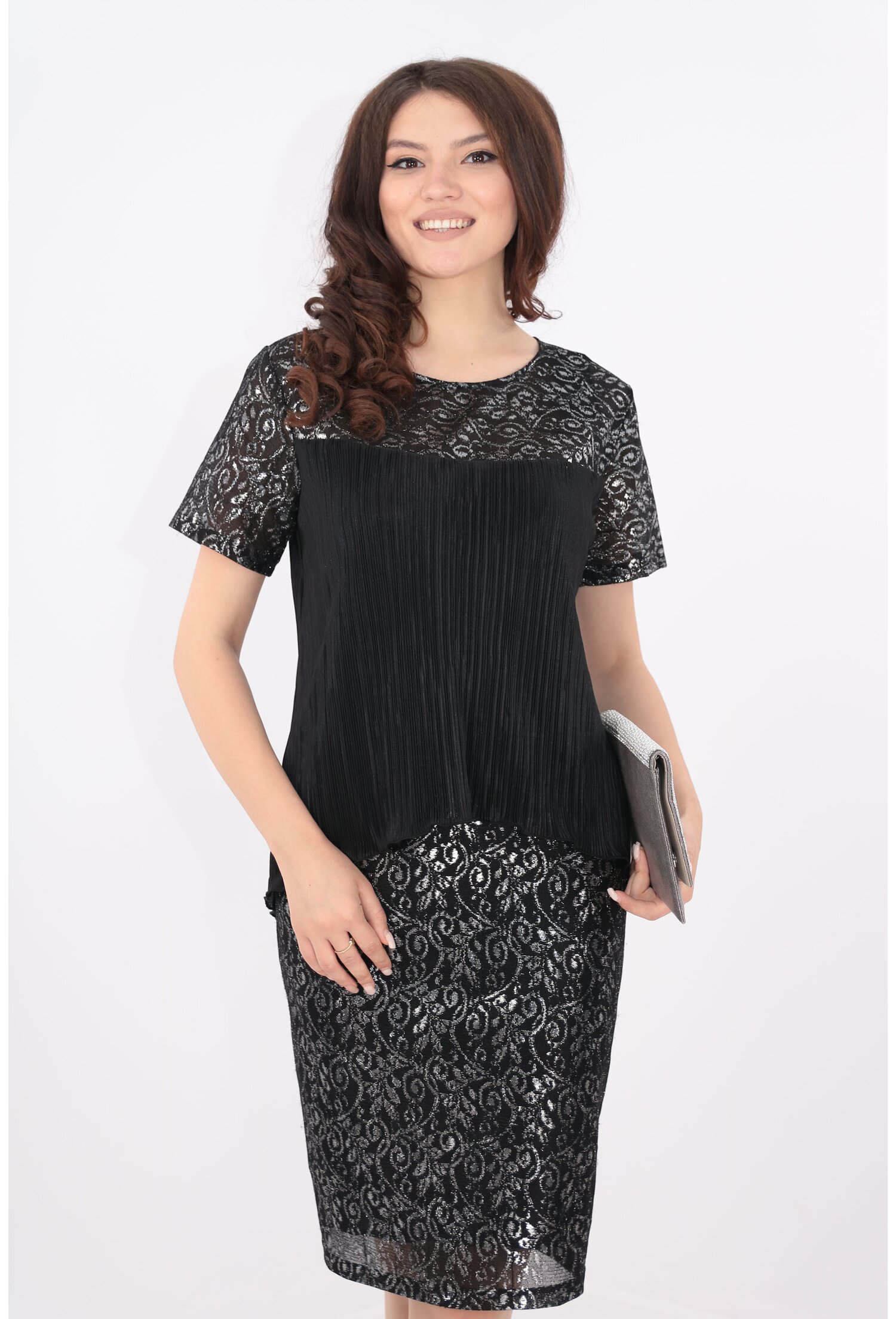 Rochie neagra din dantela argintie si matase plisata