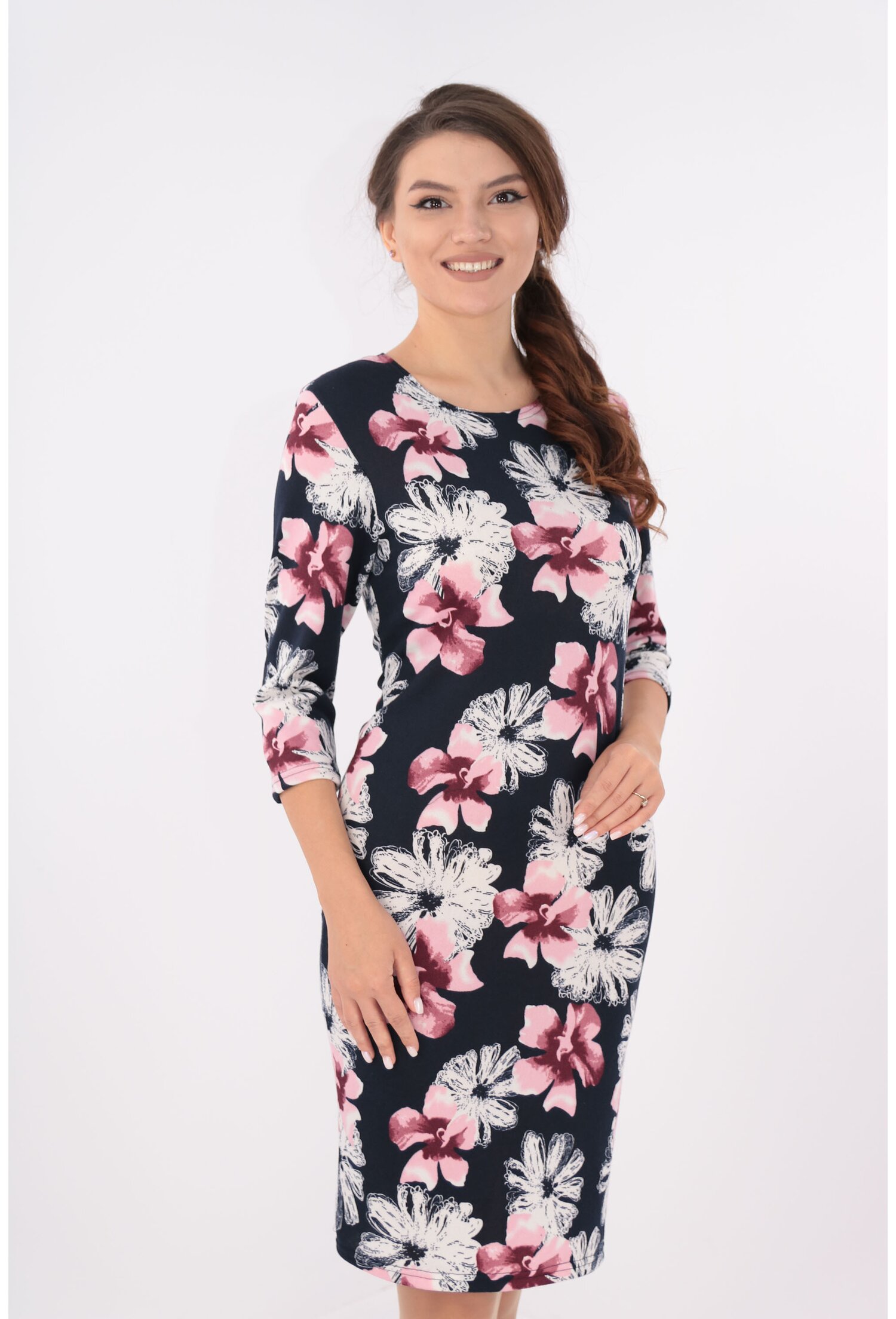 Rochie office bleumarin cu flori maxi roz si albe