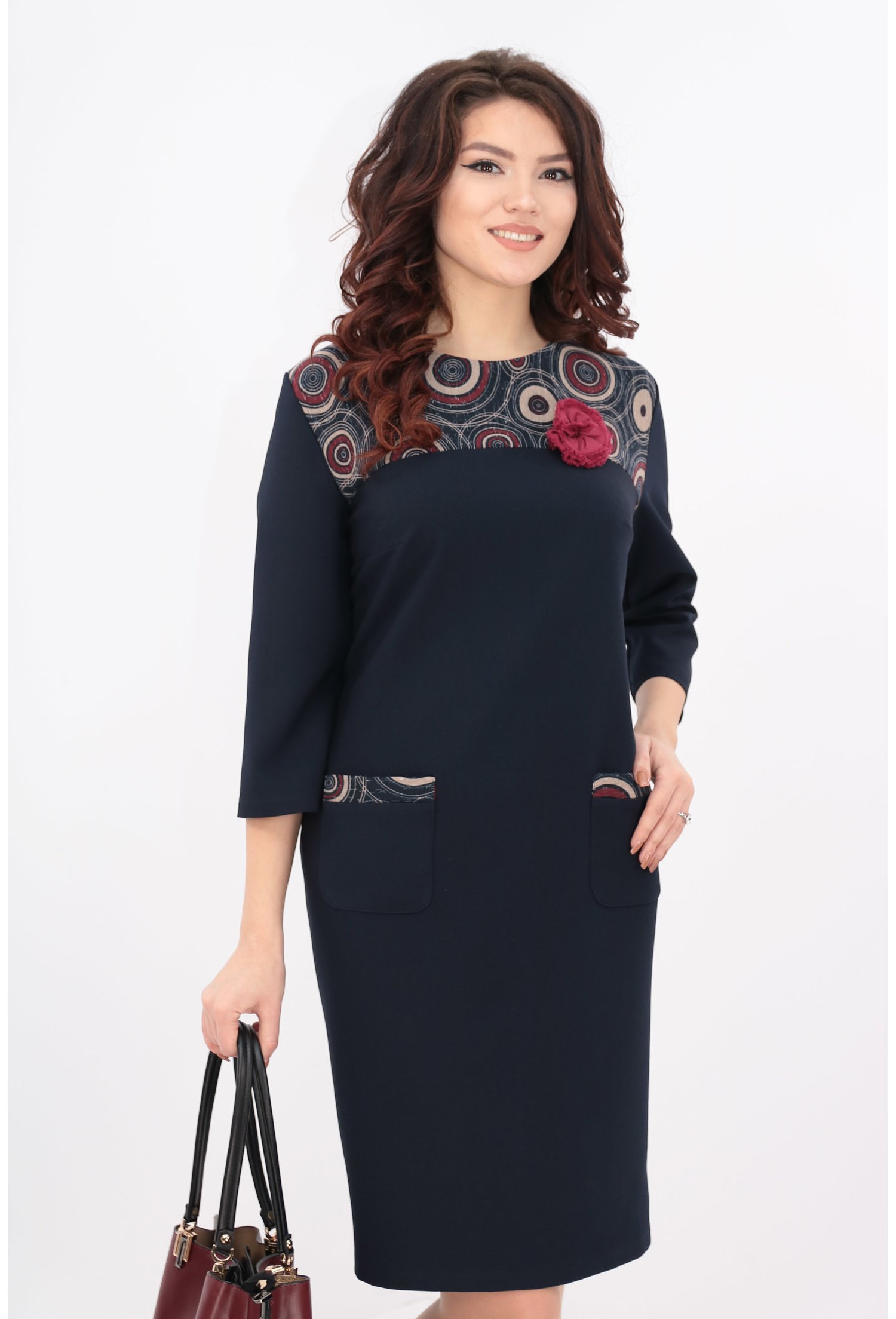 Rochie office bleumarin cu garnituri bordo