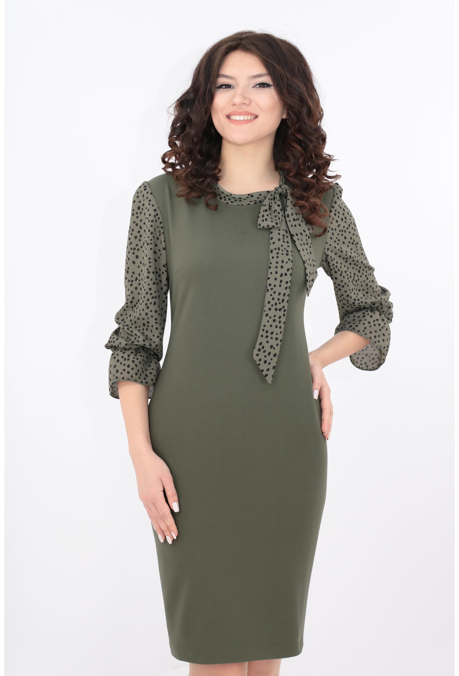 Rochie olive cu maneci si esarfa din voal
