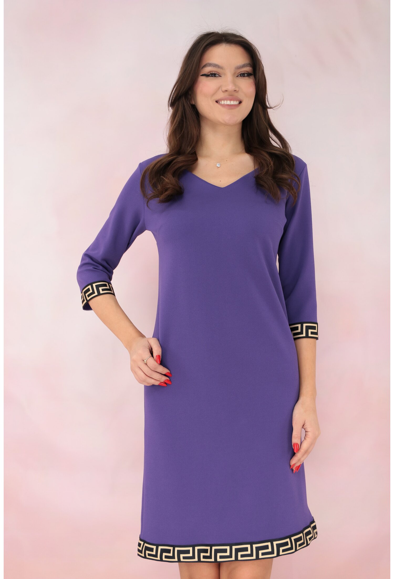 Rochie violet cu insertii cu model geometric