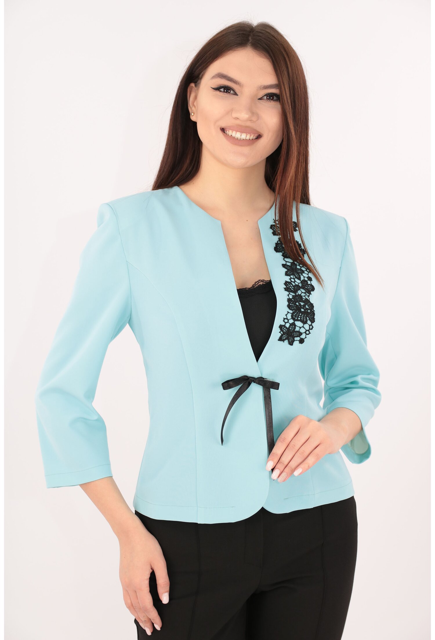 Sacou bleu cu broderie neagra