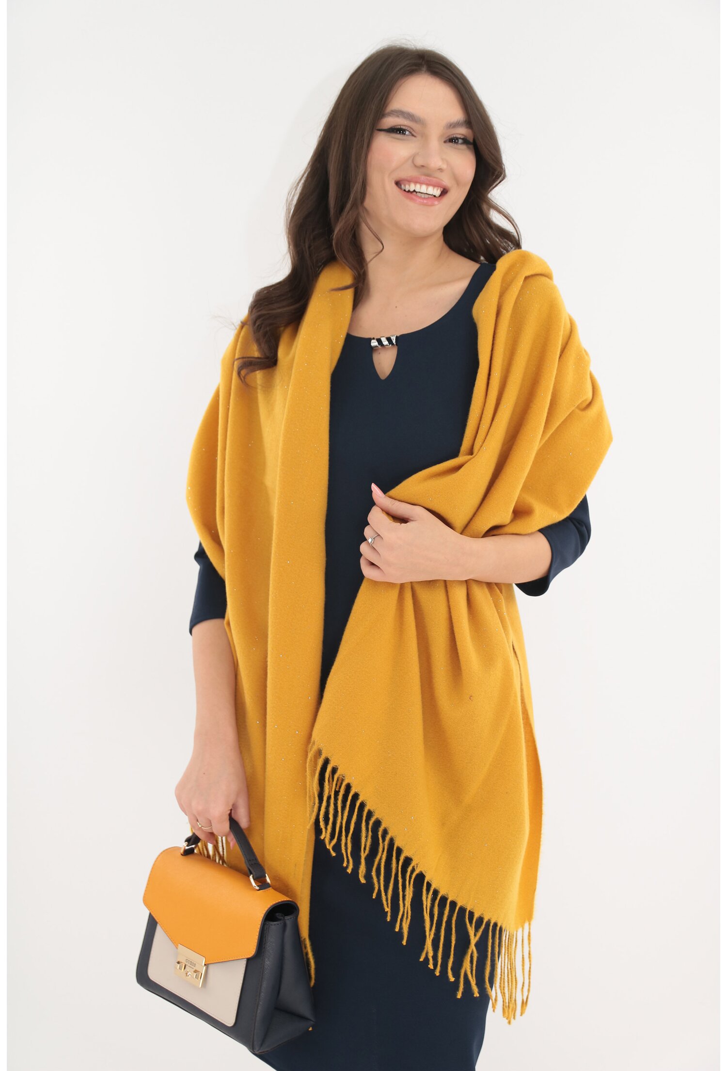 Poze Sal pufos din casmir mustar cu glitter discret